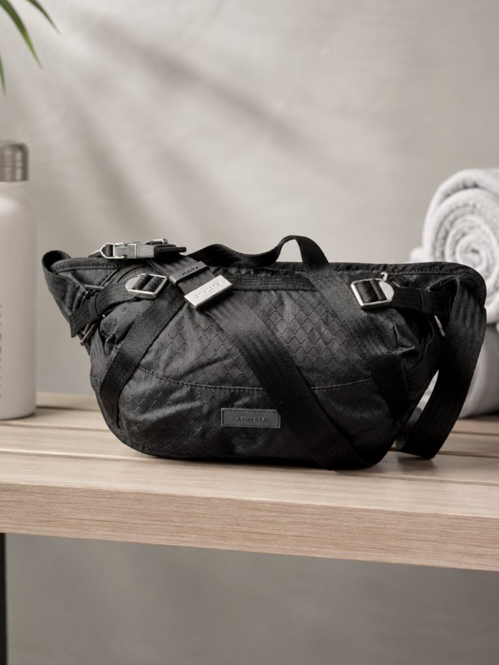 Athleta Excursion Black Waist Bag Belt Crossbody Purse Fanny Pack
